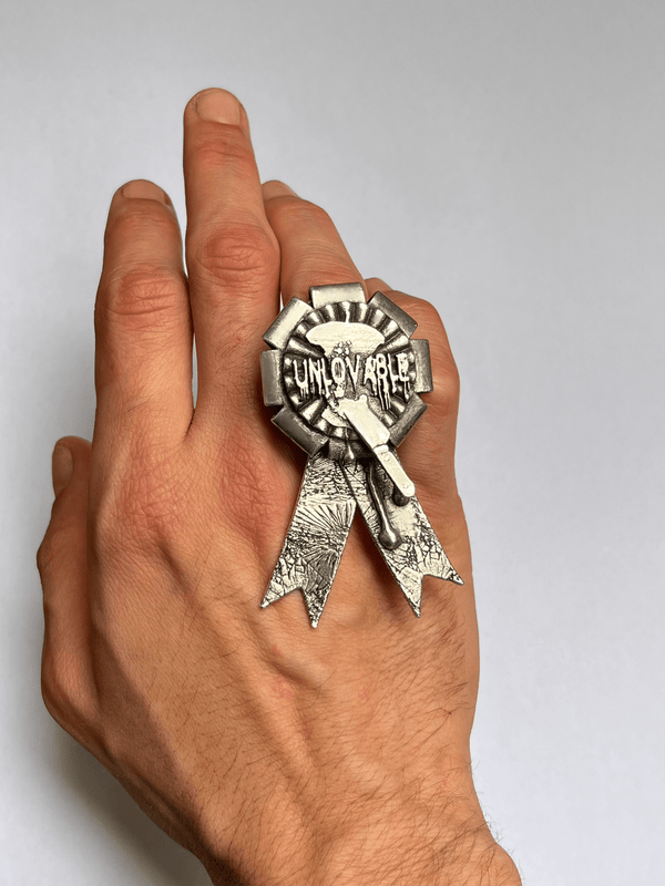 UNLOVABLE MEDAL RING-RAPHAEL EVERDEEN-APOC STORE