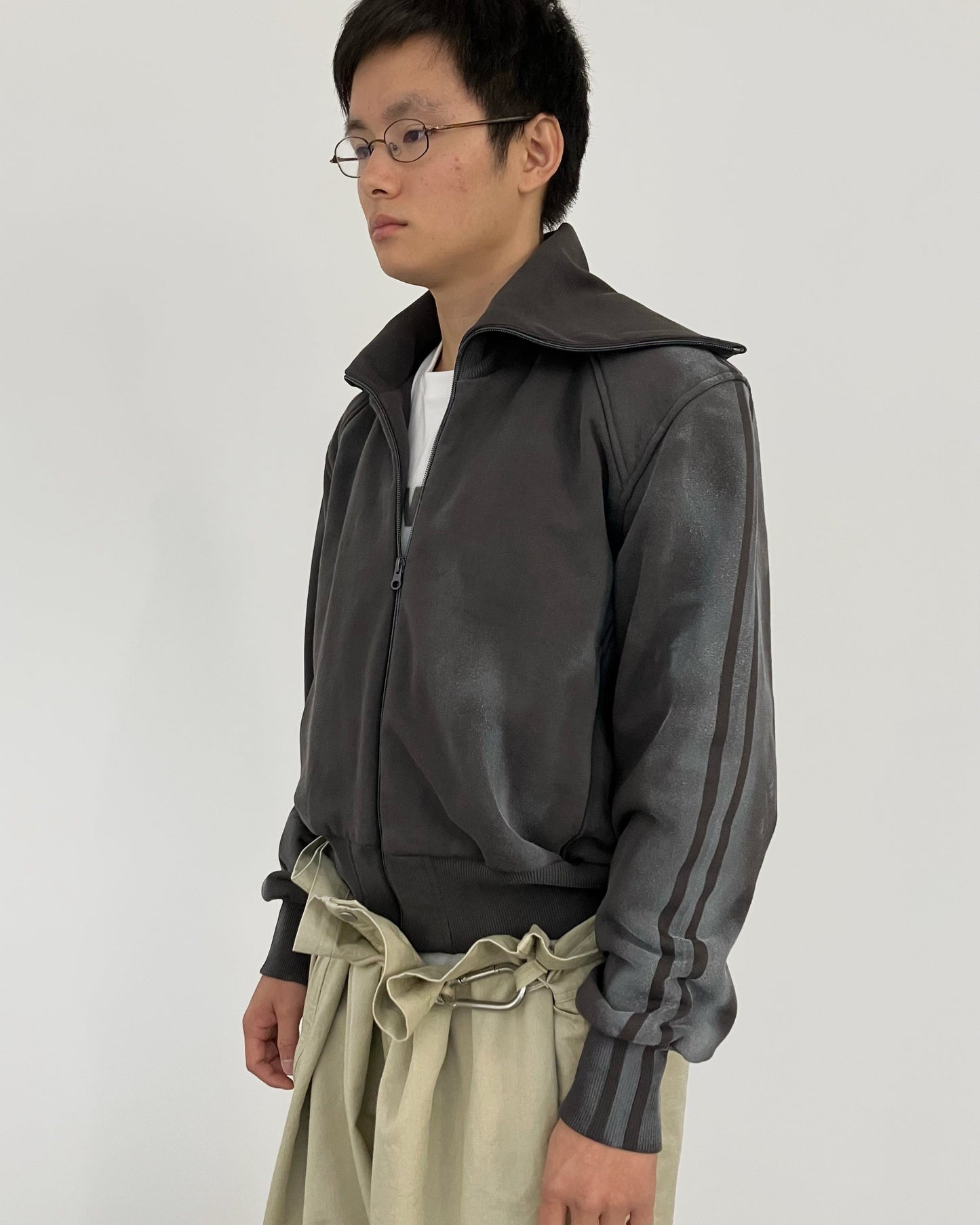 SPRAYED TRACK ZIP-UP CHARCOAL-EGNARTS-APOC STORE