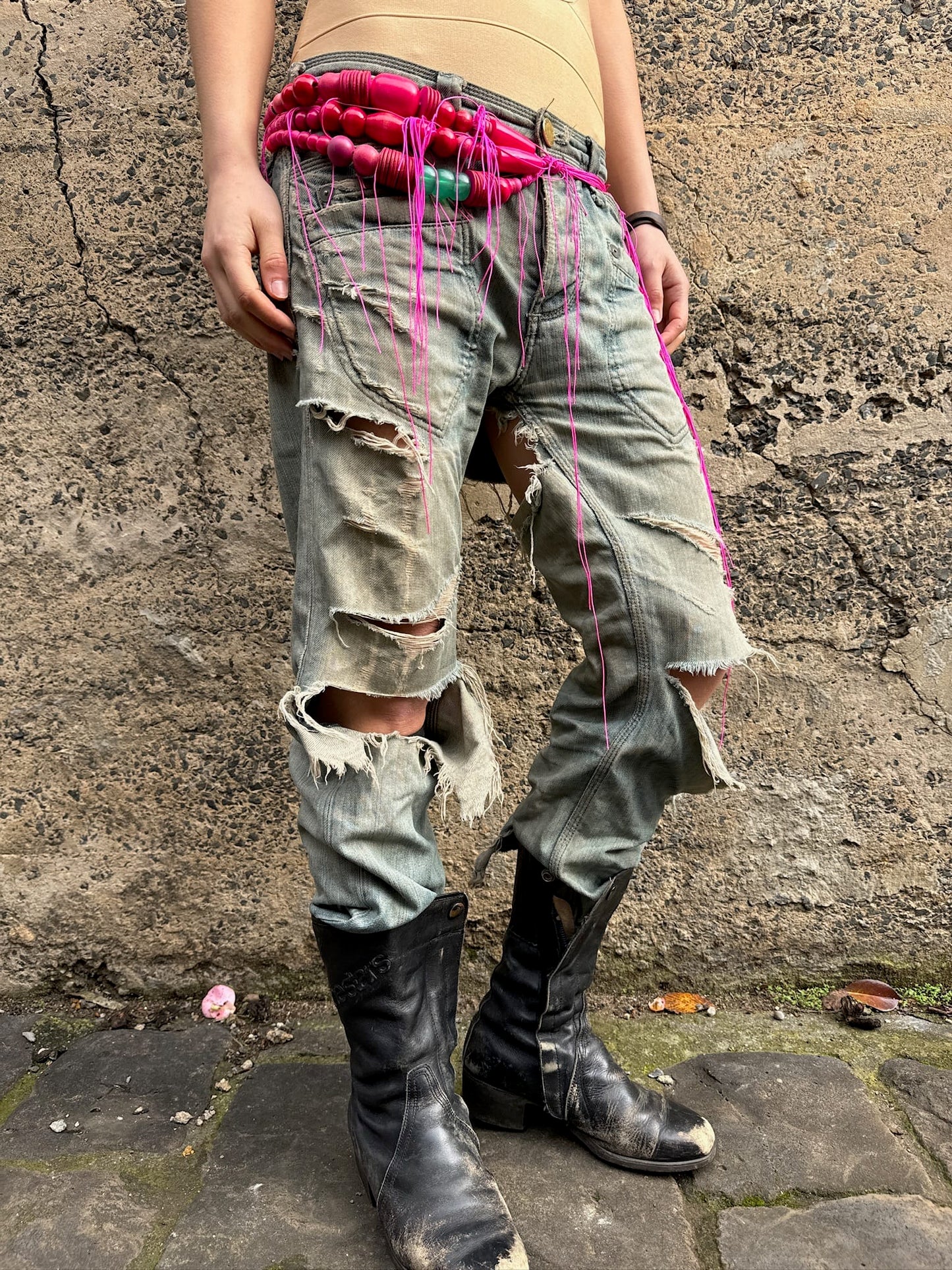 VaVa Voooom-TÔ GENESIS-APOC STORE