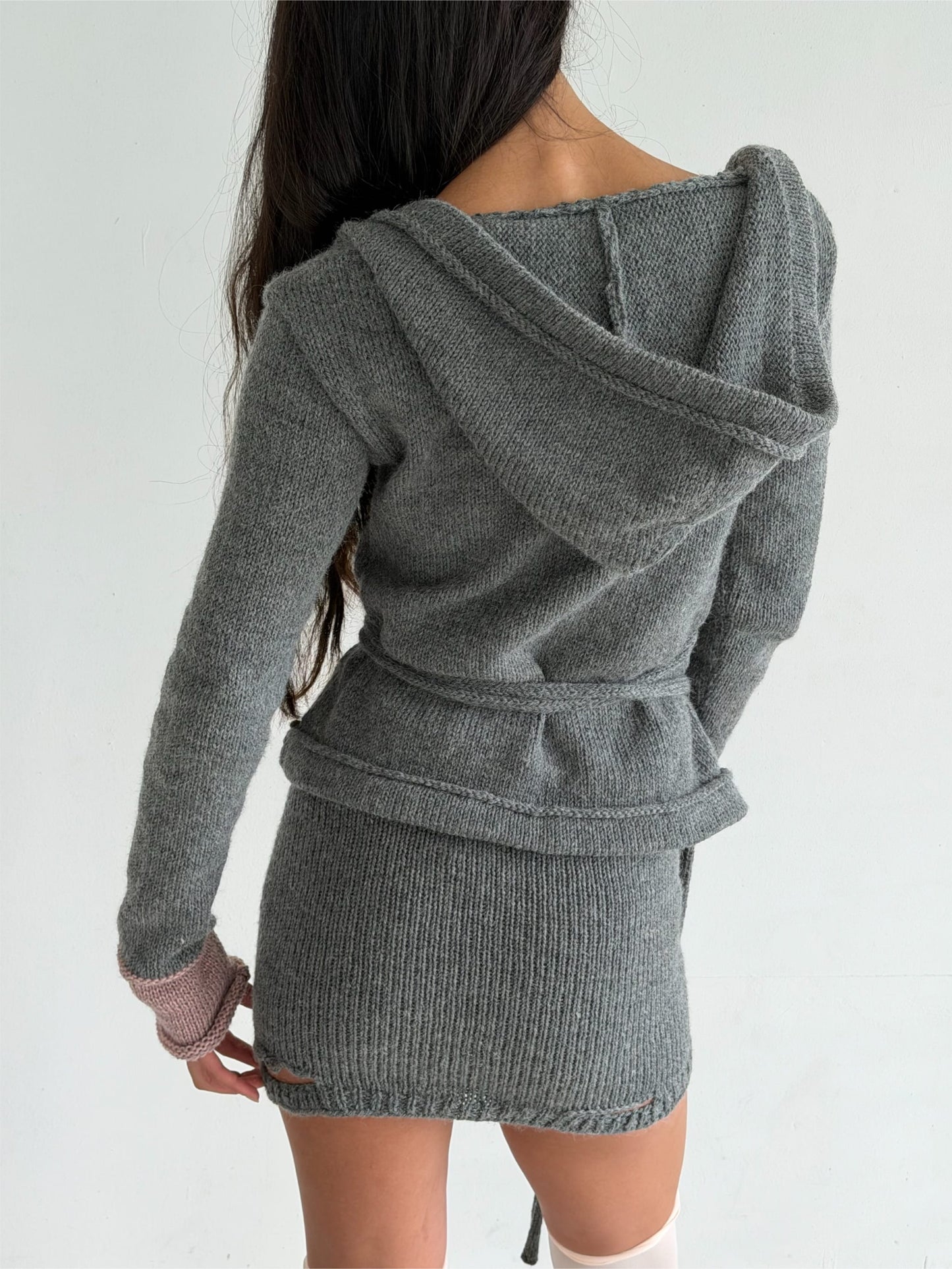 Cardigan “Embrace” Grey-V4K-APOC STORE