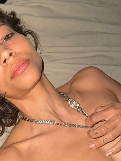 Worker chain-Alizee Quitman-APOC STORE