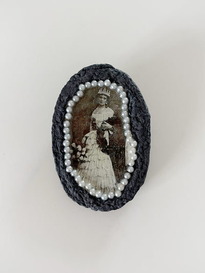 Ellen Rindom Brooch-Sisse Bjerre-APOC STORE