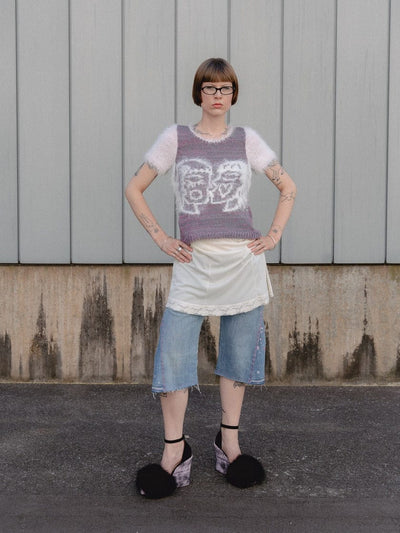 "Two Kissing Girls" t-shirt jumper