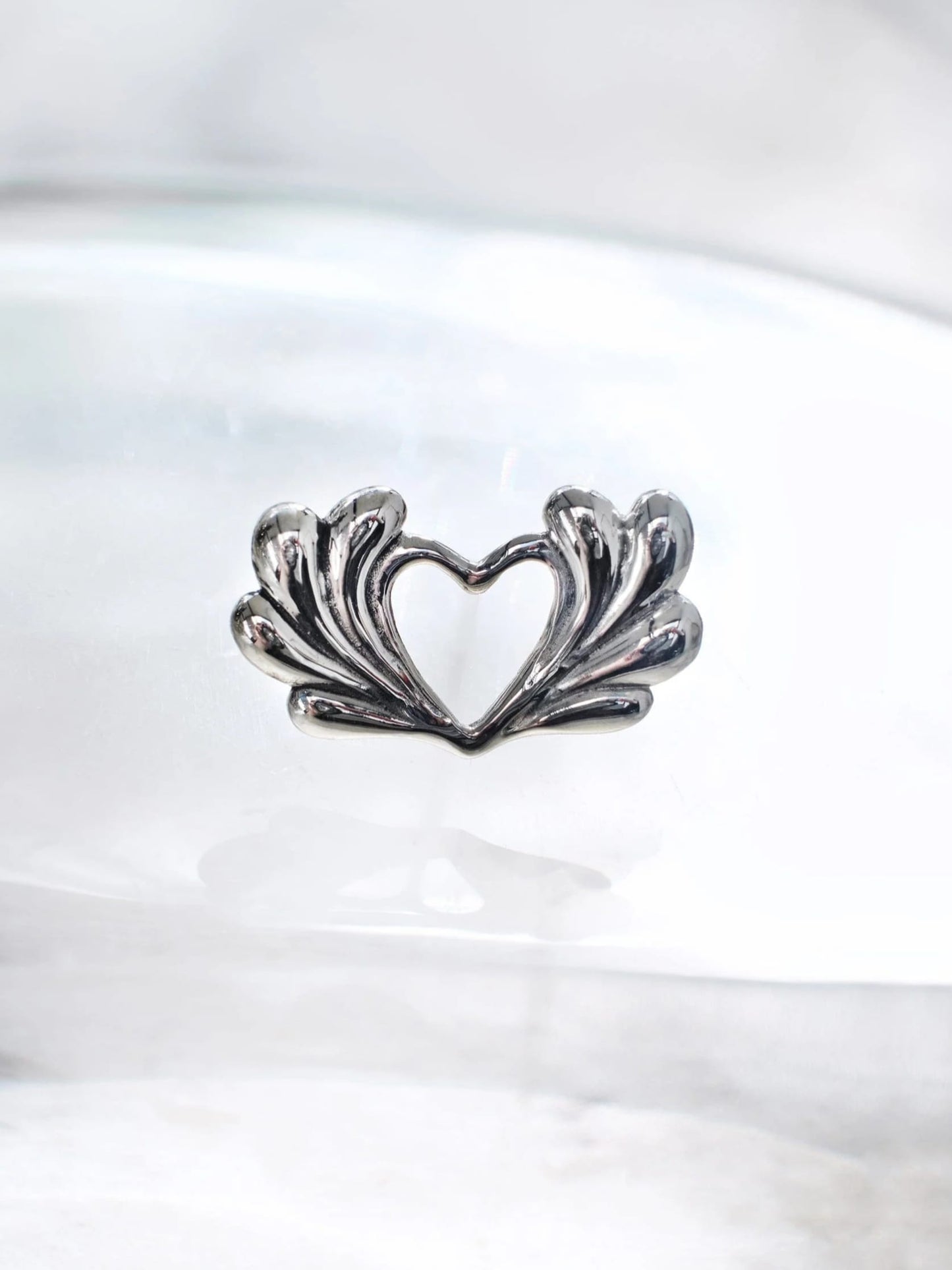 Mini Hearts Earrings-lokidolor-APOC STORE