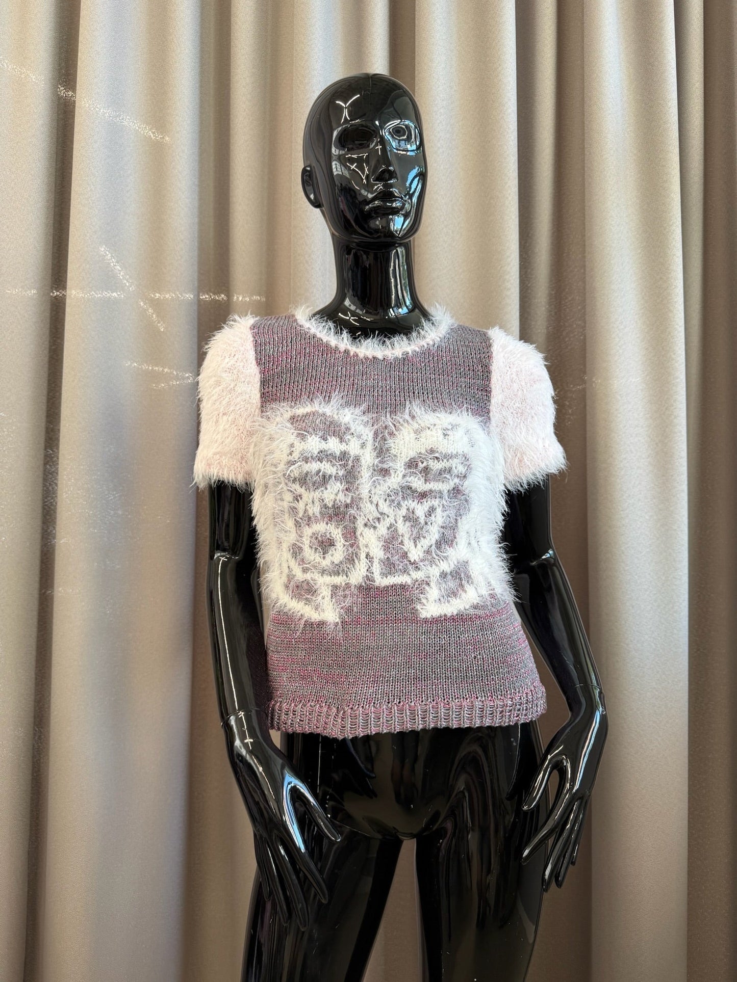 "Two Kissing Girls" t-shirt jumper-TATi-APOC STORE