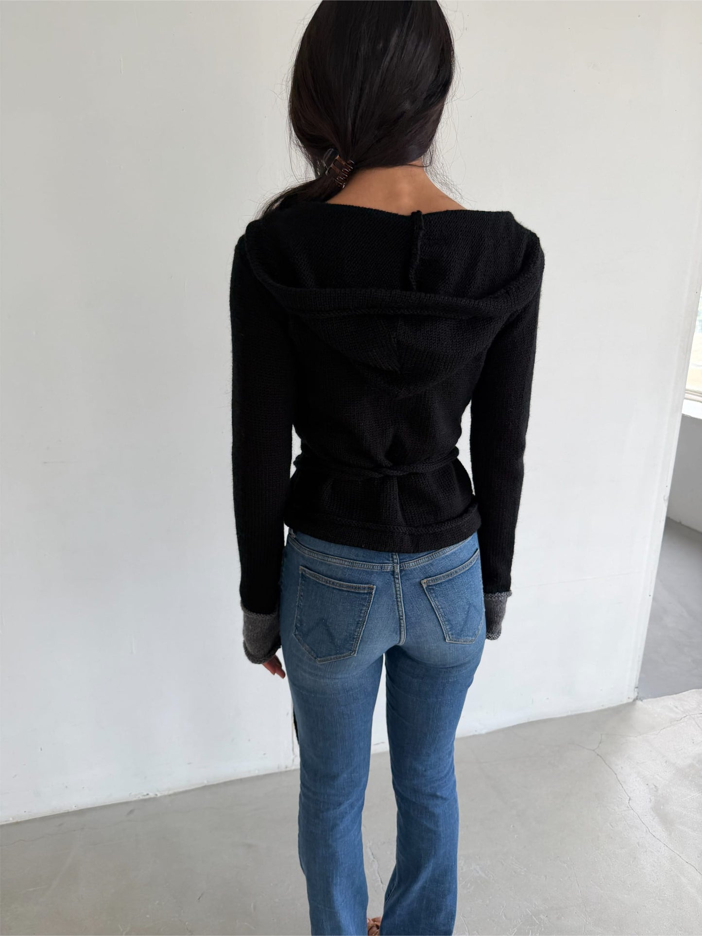Cardigan “Embrace” Black-V4K-APOC STORE