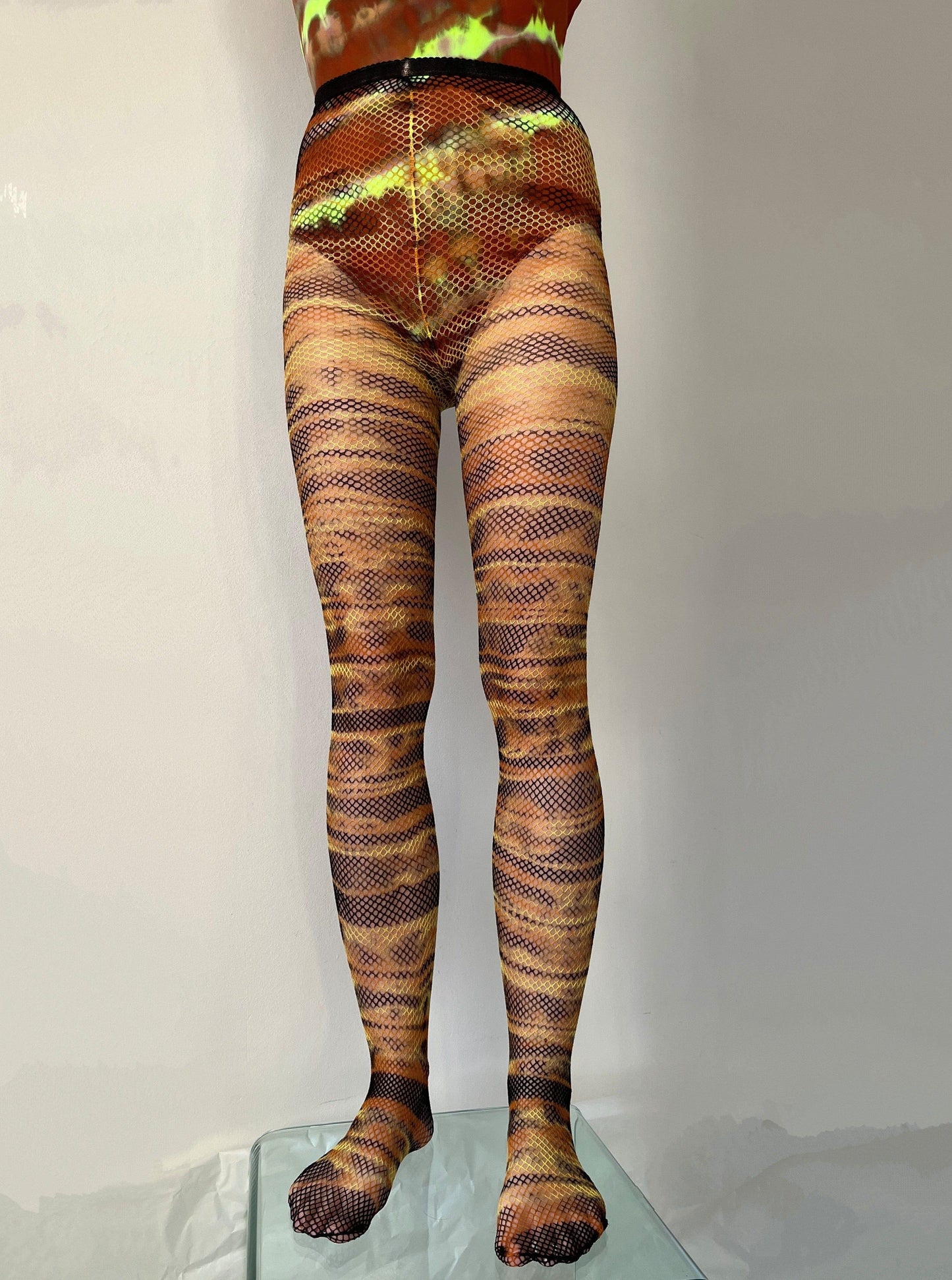 Hand Dyed Fishnet Tights 2-Celia Calderón Asensio-APOC STORE