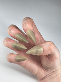„CLAWS“-Raw Nails-APOC STORE