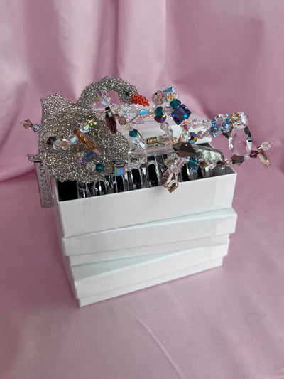 Swan hair clip see through-Lou de Bètoly-APOC STORE