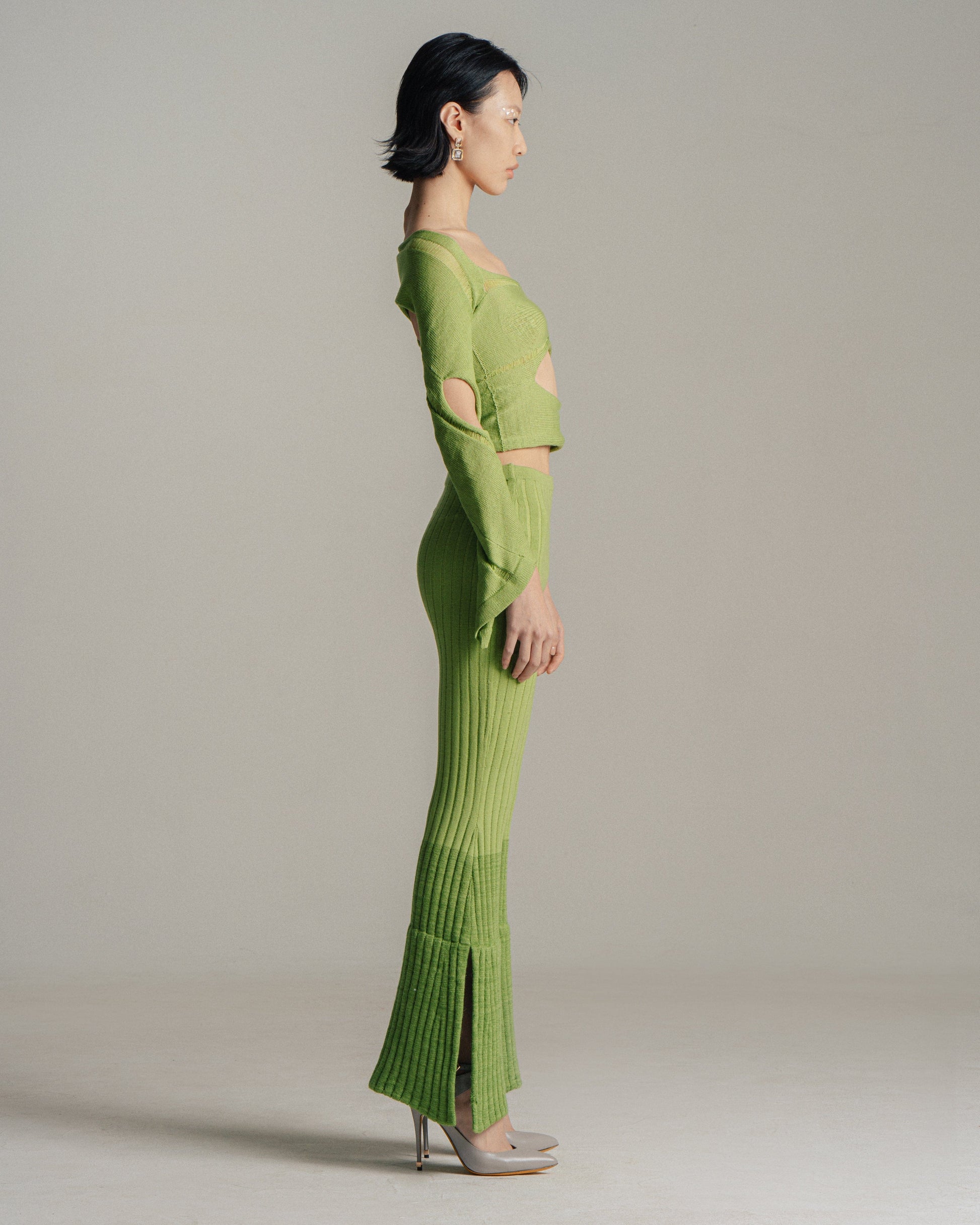 Fitted Cut-out Top-July Li-APOC STORE