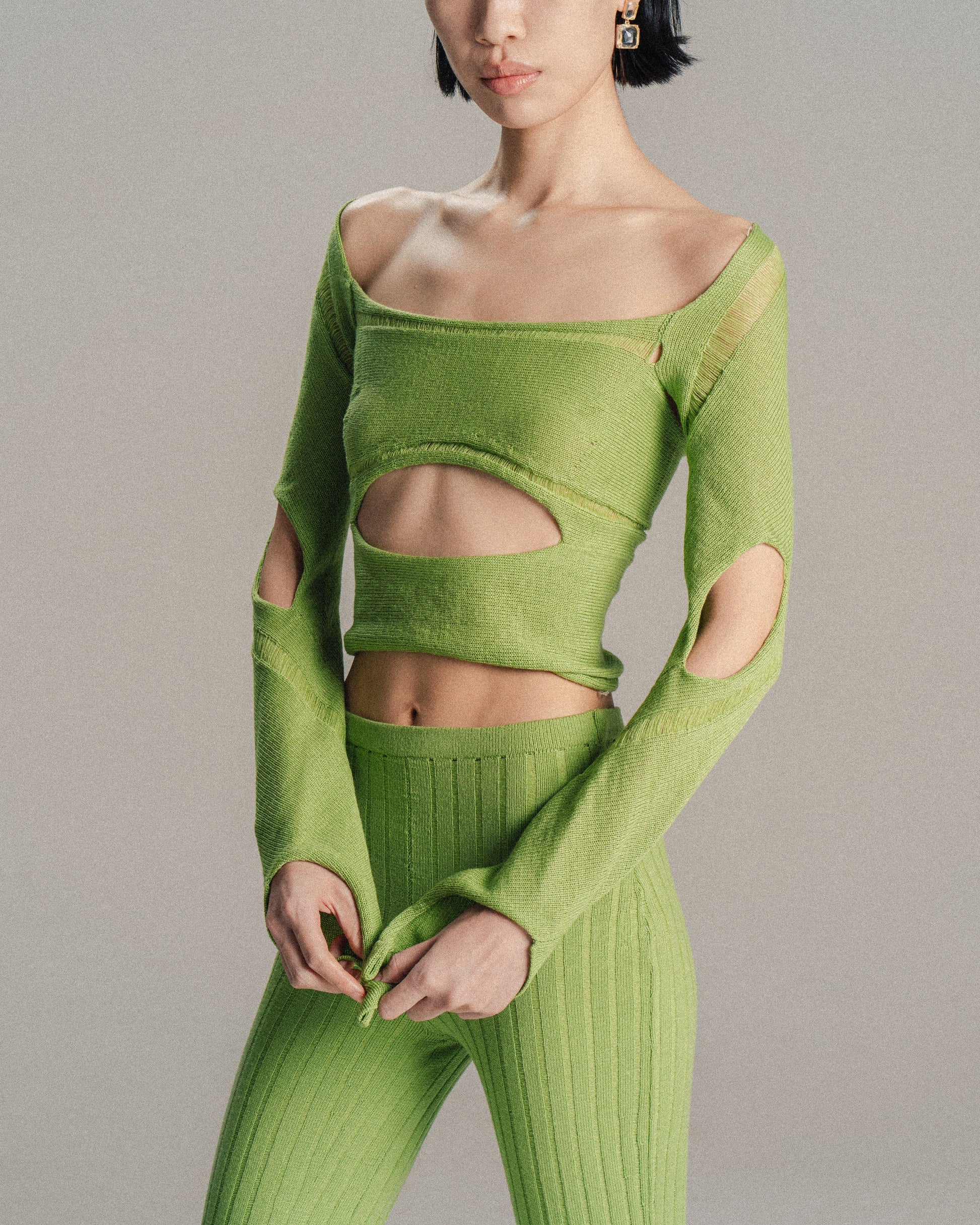 Fitted Cut-out Top-July Li-APOC STORE