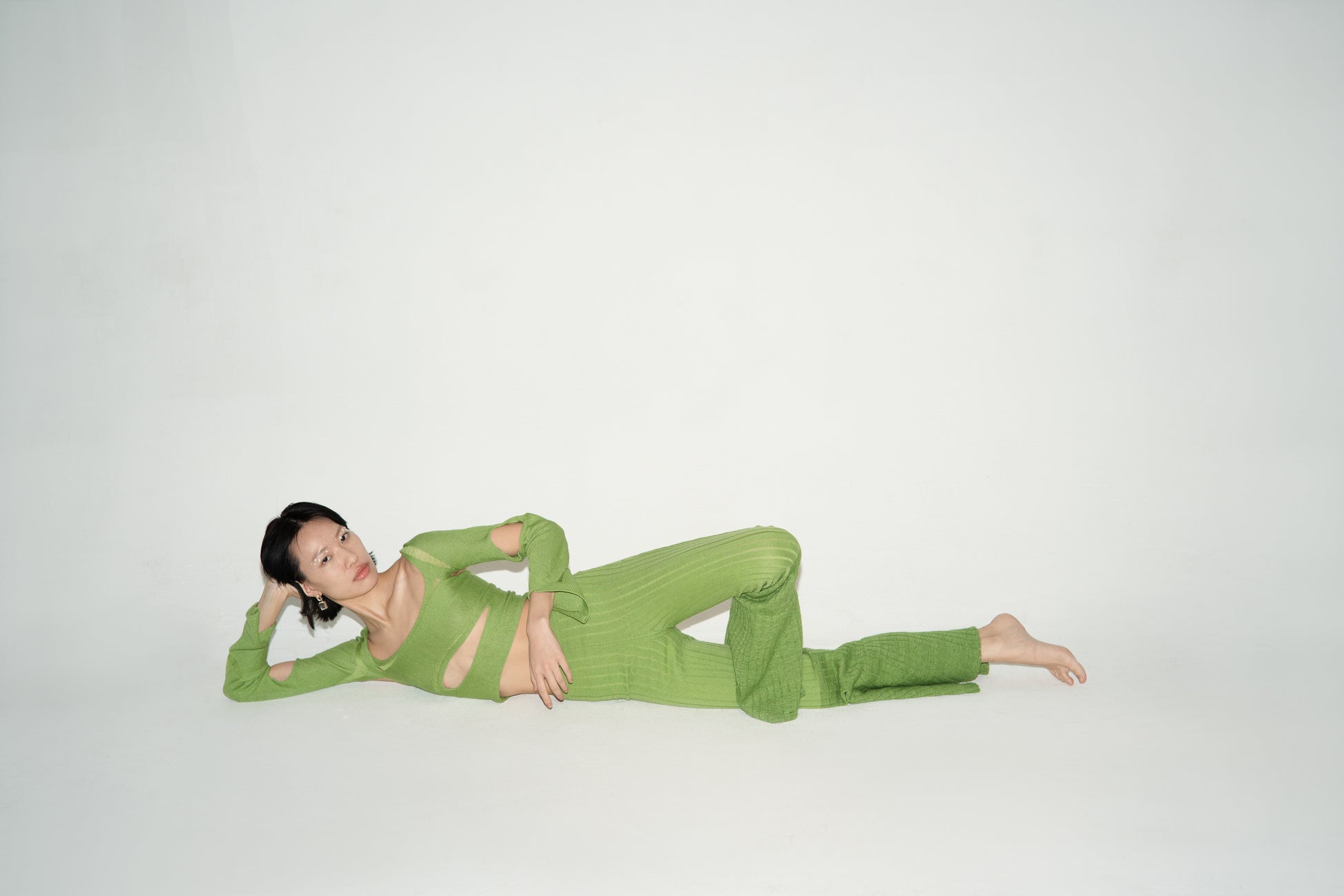 Fitted Cut-out Top-July Li-APOC STORE