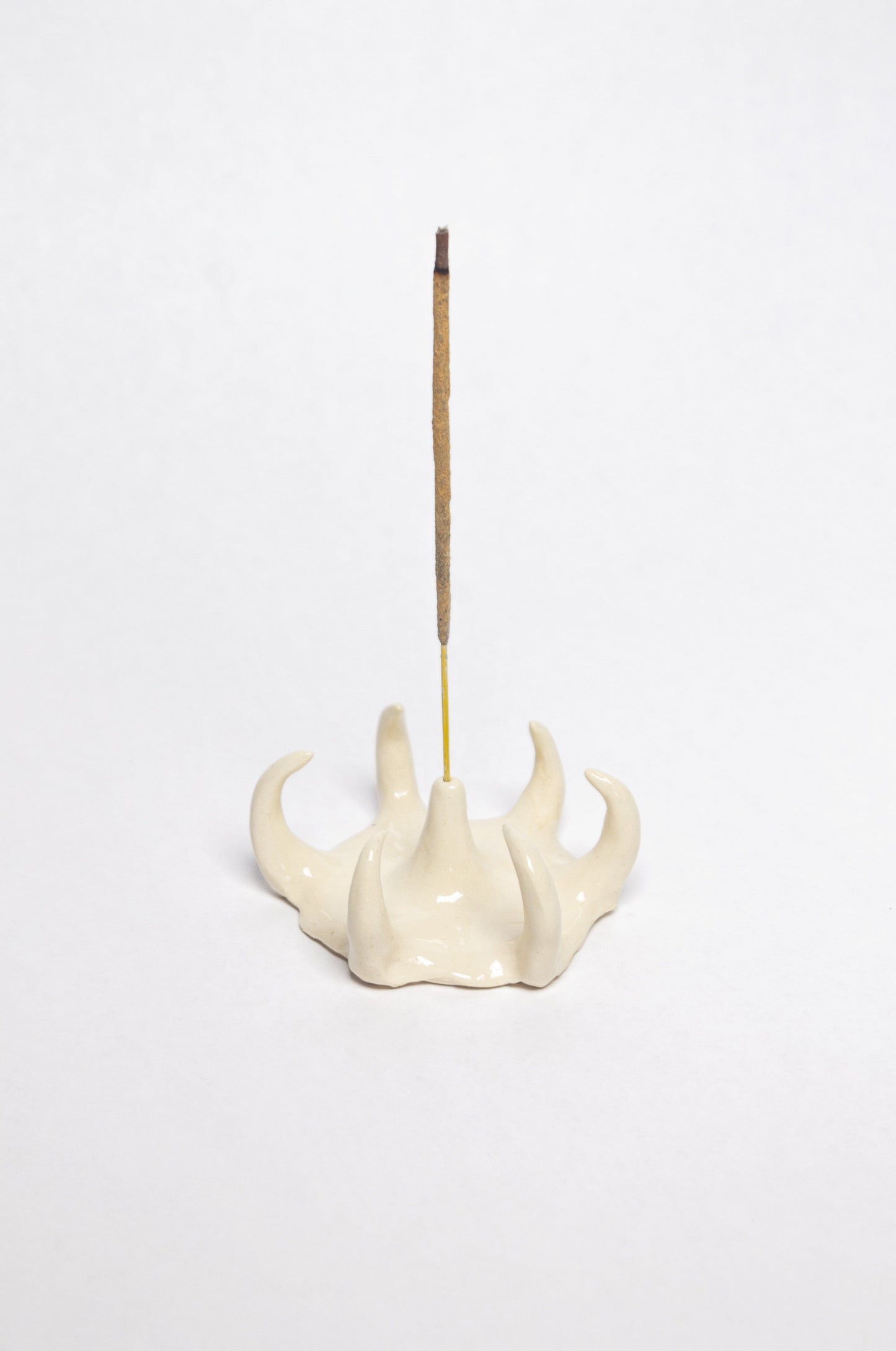 Beige round incense holder 5-Cléo SJölander-APOC STORE