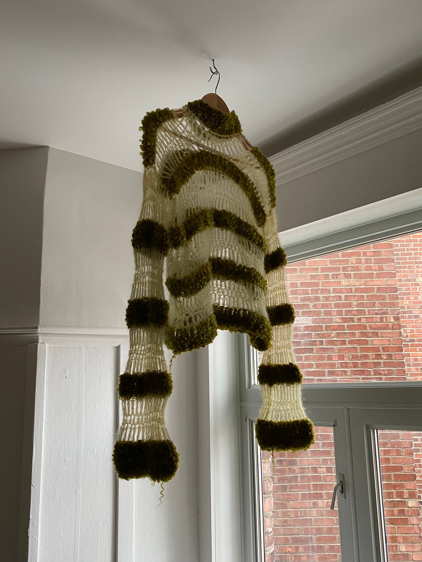 Absi/nthe Jumper-VAISSEAU-APOC STORE