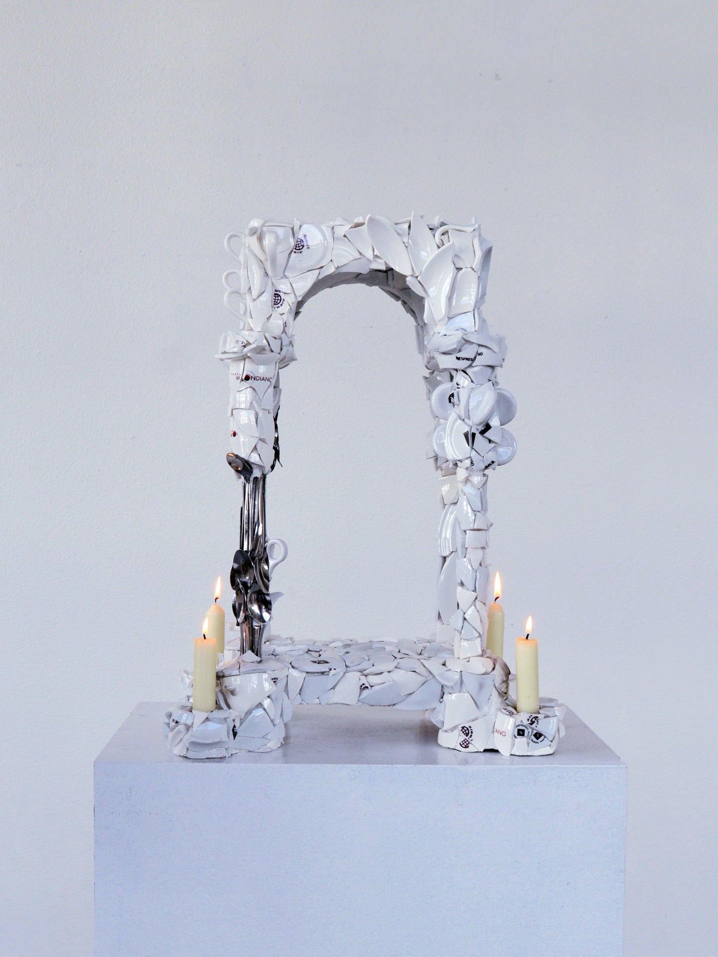 Post-icon Crack-Teresa Fernández-Pello-APOC STORE