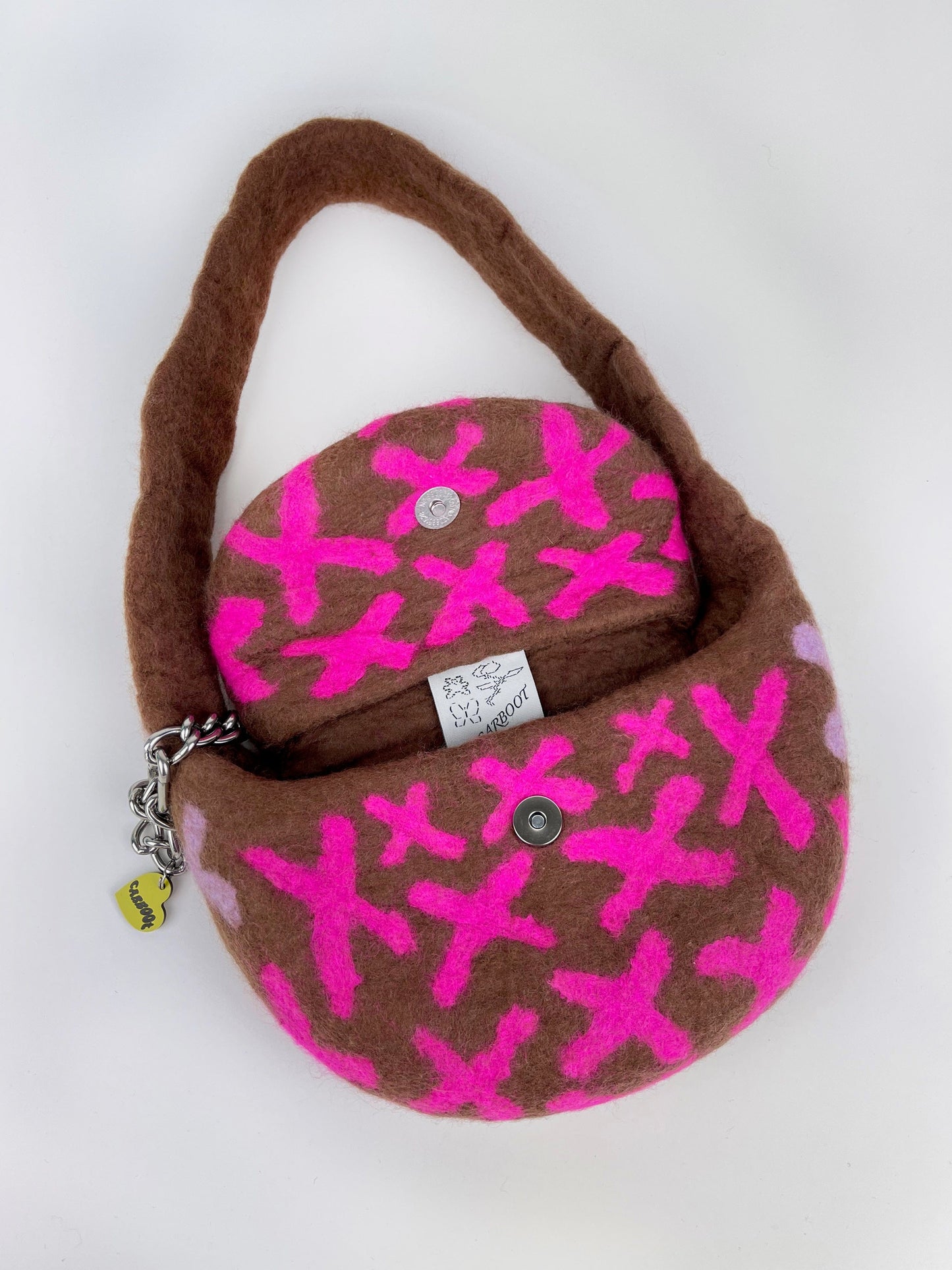 Milk Choc Saddle Kisses Bag-Carboot-APOC STORE