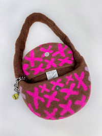 Milk Choc Saddle Kisses Bag-Carboot-APOC STORE