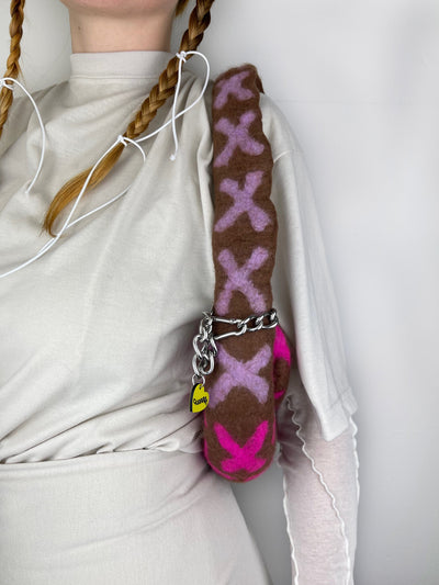 Milk Choc Saddle Kisses Bag-Carboot-APOC STORE