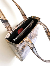 Colour-Changing Tiger Tote-Leeann Huang-APOC STORE