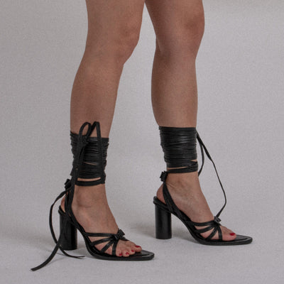 Susi Black-CRUDA-APOC STORE