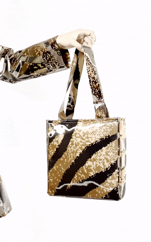 Colour-Changing Tiger Tote-Leeann Huang-APOC STORE
