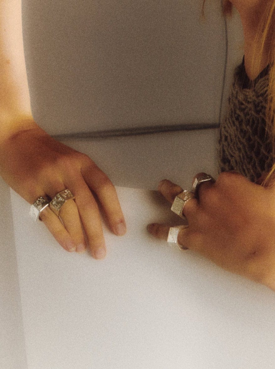 Dog and Man Ring-WILLA / HILFREICH-APOC STORE