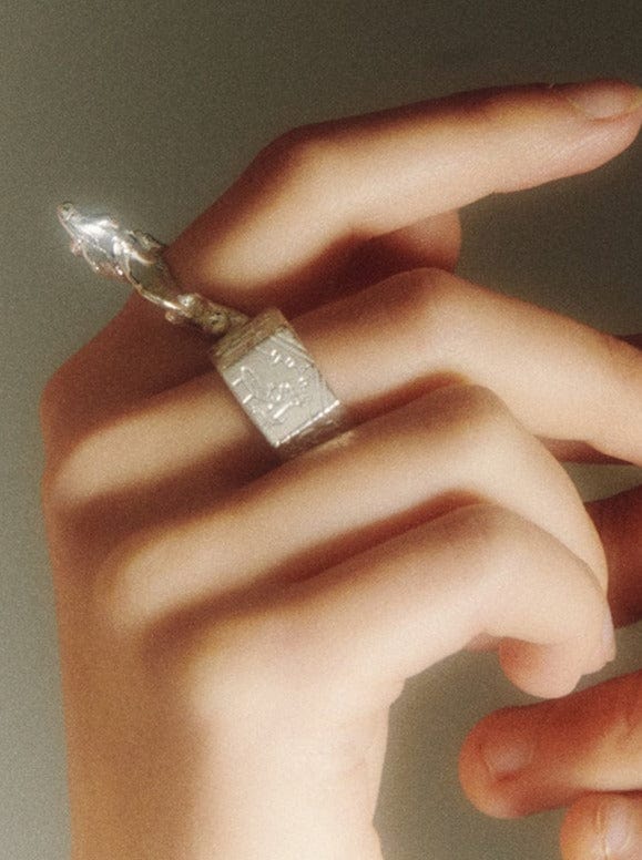 Dog and Man Ring-WILLA / HILFREICH-APOC STORE